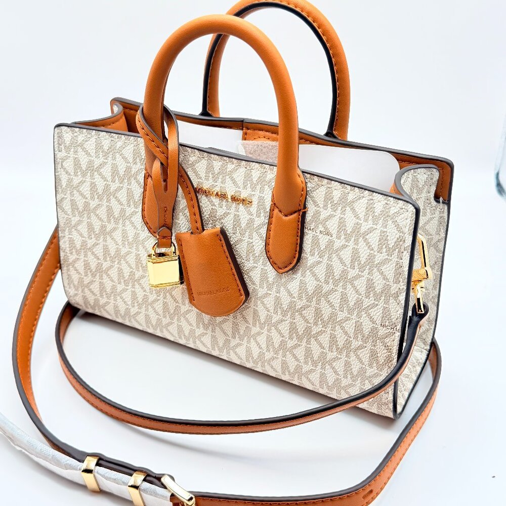 "Scarlette" by Michael Kors -New with Tags! ✨